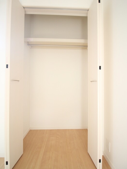物件内観写真13　(収納)