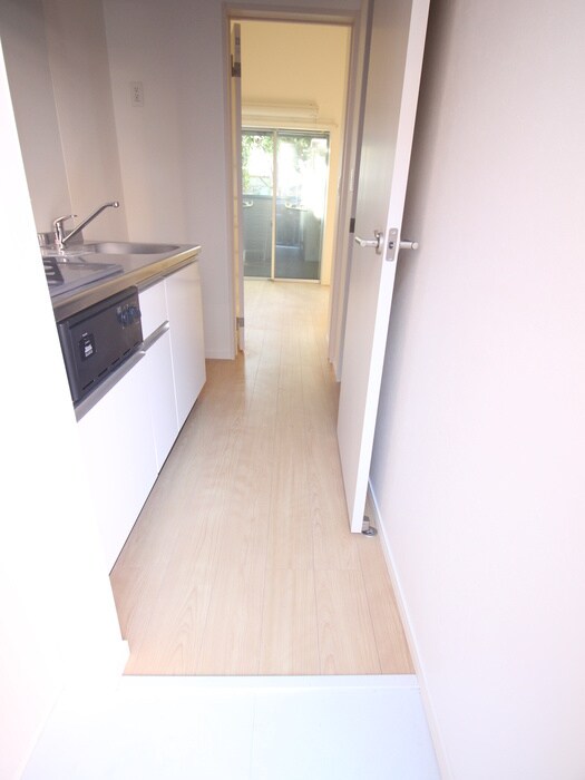 物件内観写真17　(廊下)