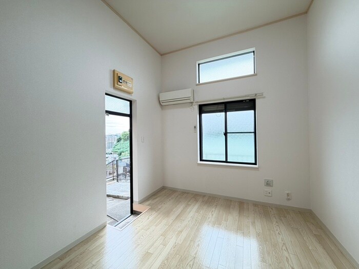 物件内観写真9　(居室)