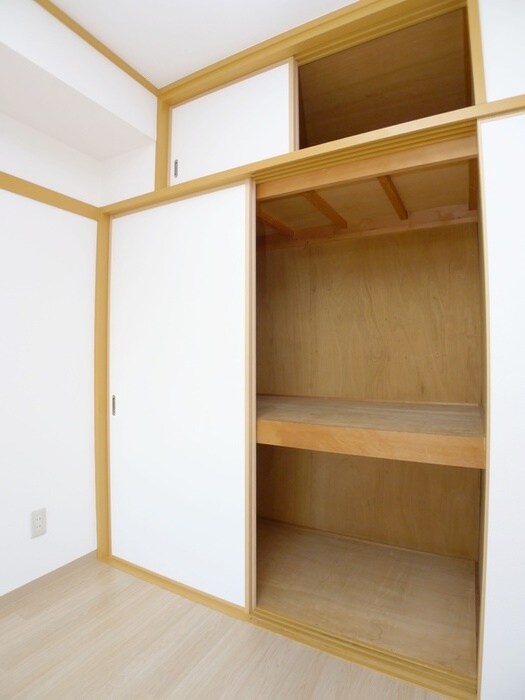 物件内観写真11　(収納)