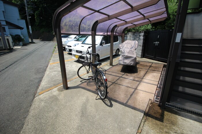 物件外観写真3　(駐輪場)