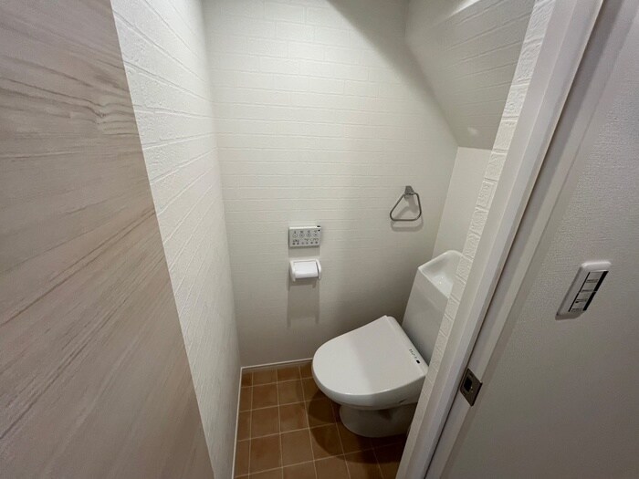 物件内観写真15　(トイレ)