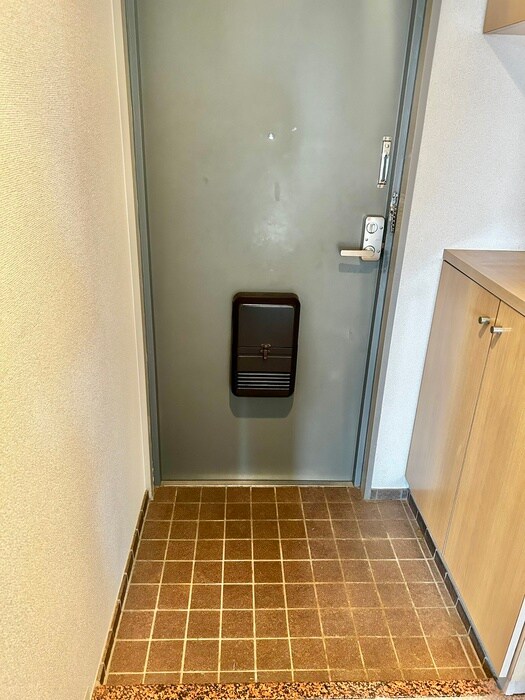 物件内観写真7　(玄関)
