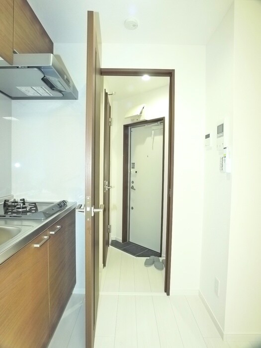 物件内観写真7　(玄関)