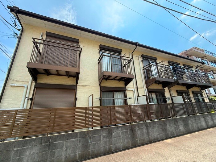 物件外観写真4　(エントランス部分)