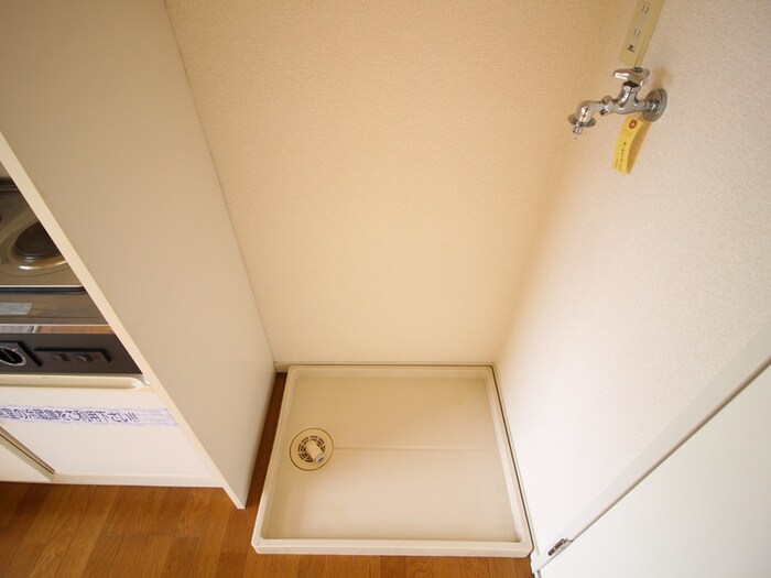 物件内観写真18　(洗濯機置場)