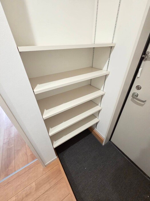 物件内観写真17　(靴箱)