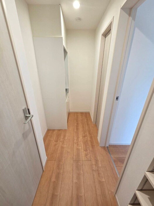 物件内観写真18　(廊下)