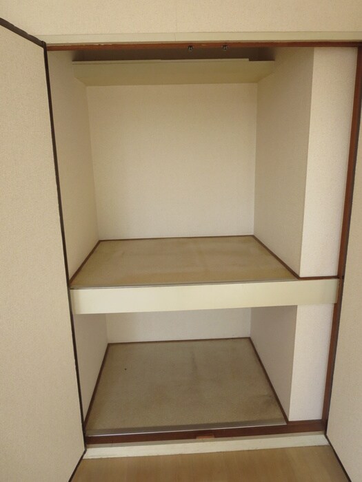 物件内観写真11　(収納)