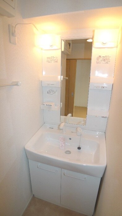 物件内観写真11　(洗面)