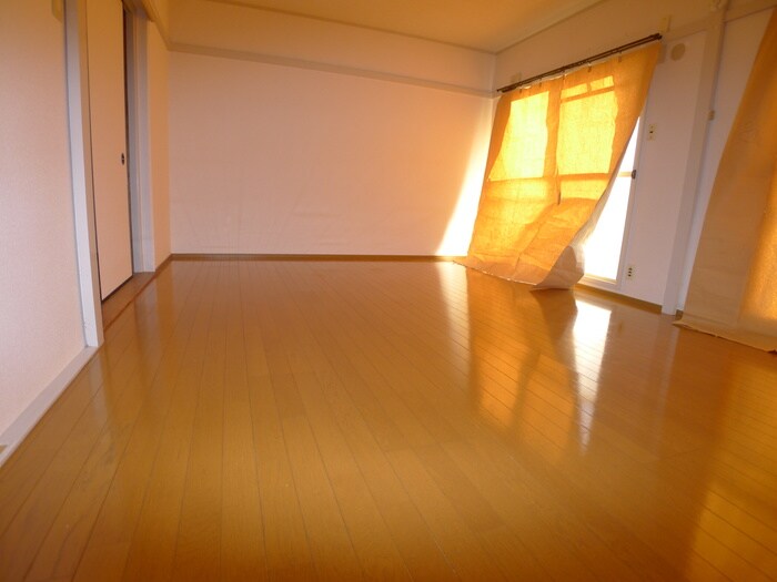 物件内観写真12　(居室)