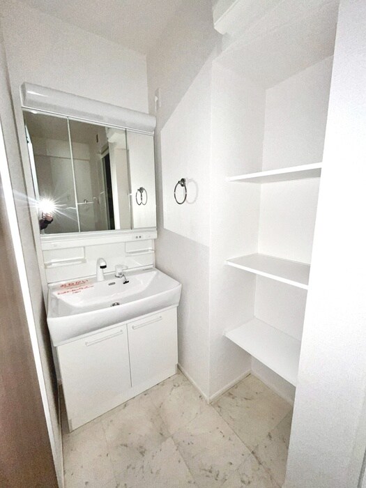 物件内観写真12　(収納)