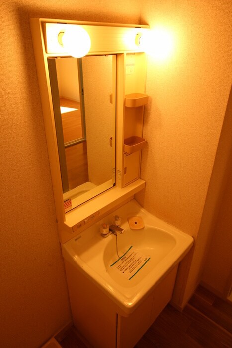 物件内観写真9　(洗面)