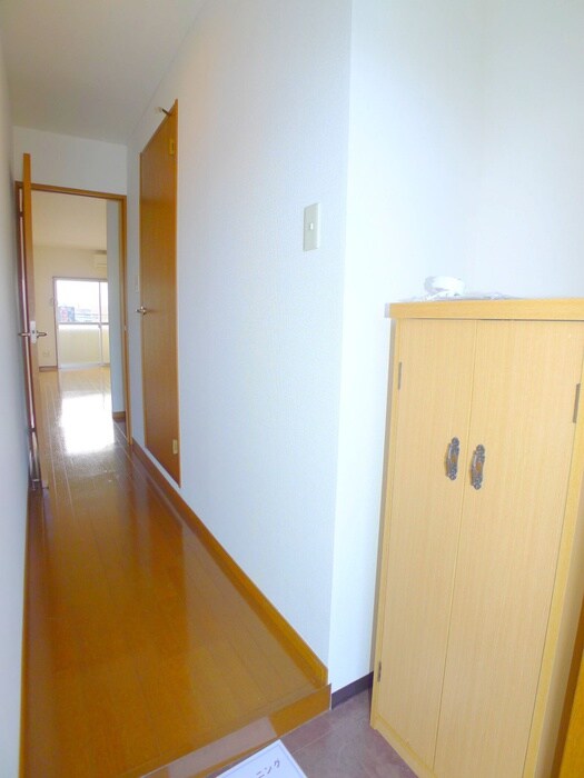 物件内観写真15　(靴箱)