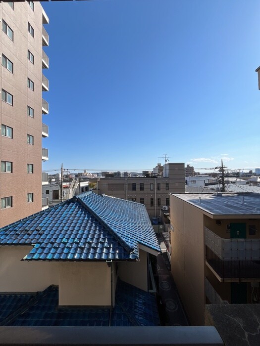 物件内観写真13　(室内からの展望)