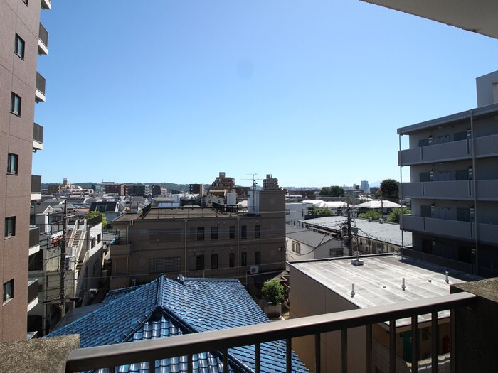 物件内観写真22　(室内からの展望)