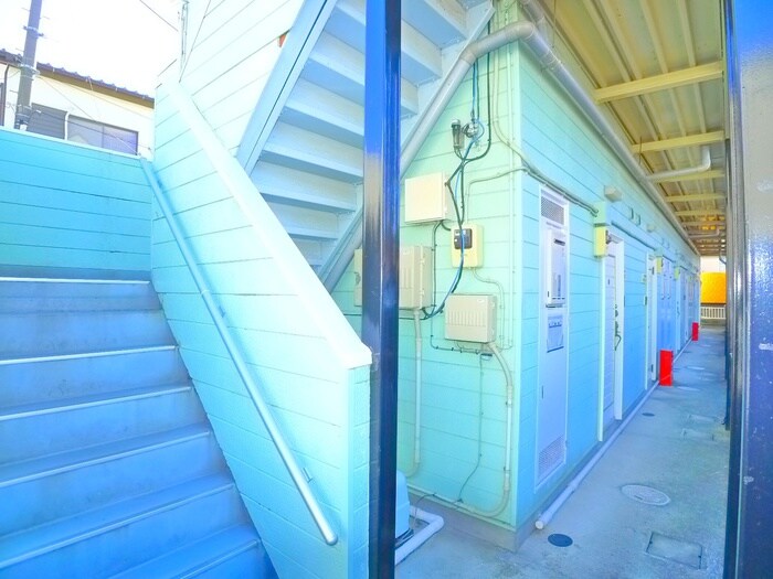 物件外観写真4　(エントランス部分)