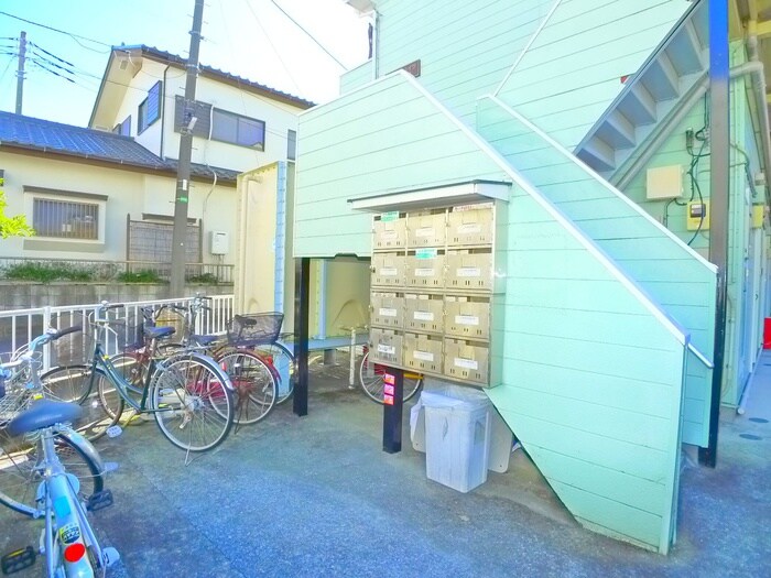 物件外観写真6　(駐輪場)