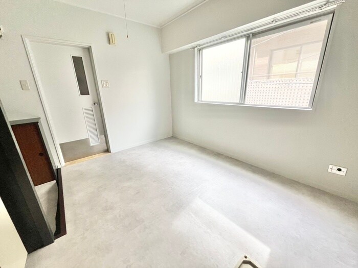 物件内観写真10　(居室)