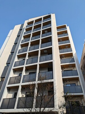 クロスレジデンス六義園外観写真
