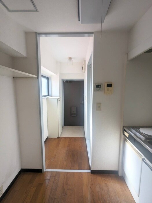 物件内観写真17　(廊下)