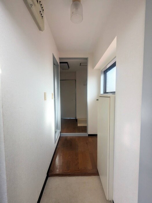 物件内観写真18　(廊下)