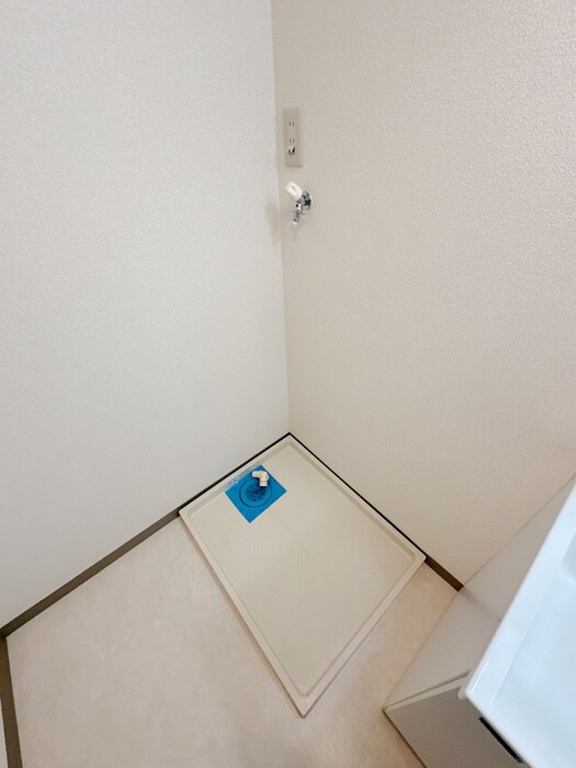 物件内観写真18　(洗濯機置場)