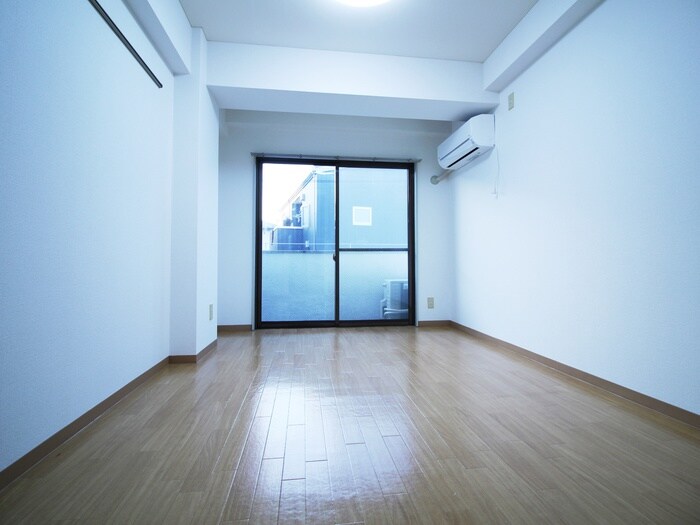 物件内観写真4　(居室)