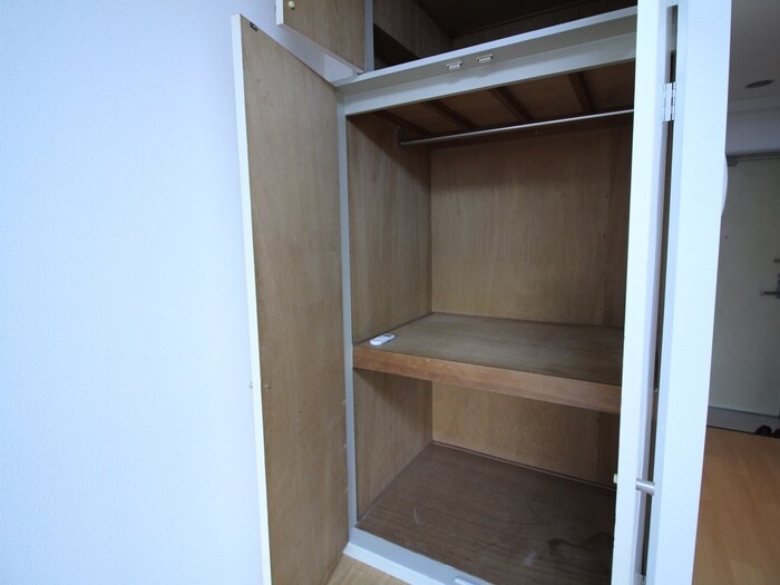 物件内観写真6　(収納)