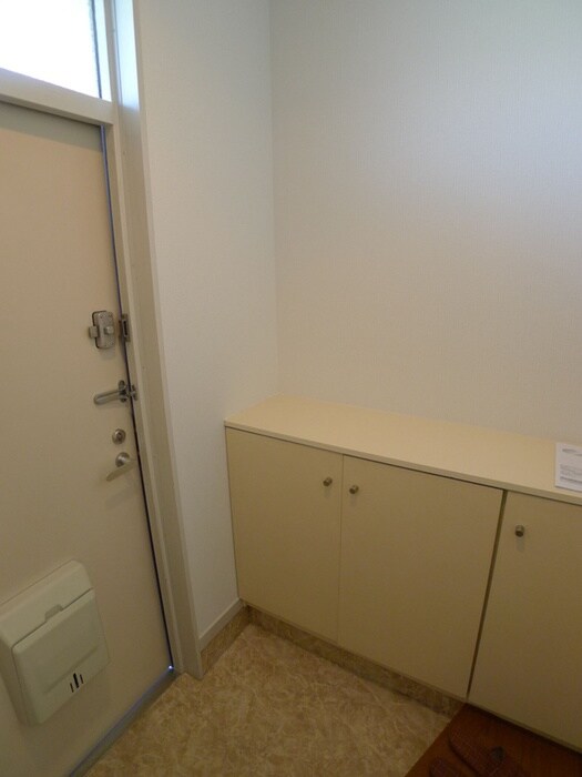 物件内観写真15　(靴箱)