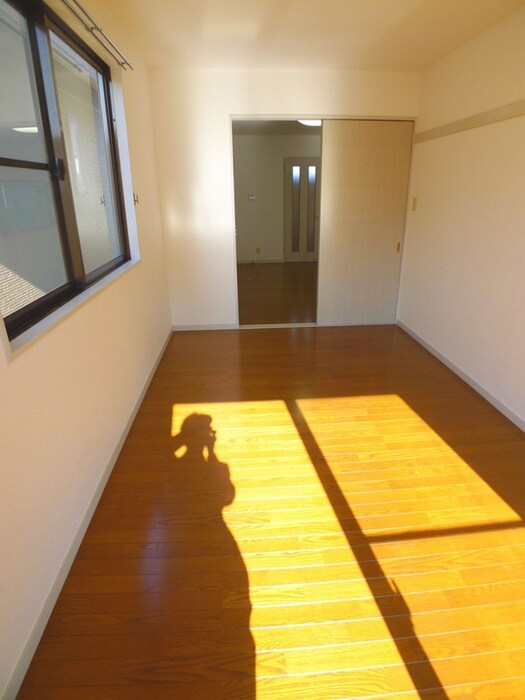 物件内観写真20　(室内からの展望)