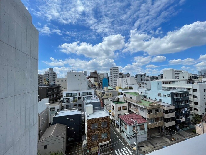 物件内観写真16　(室内からの展望)