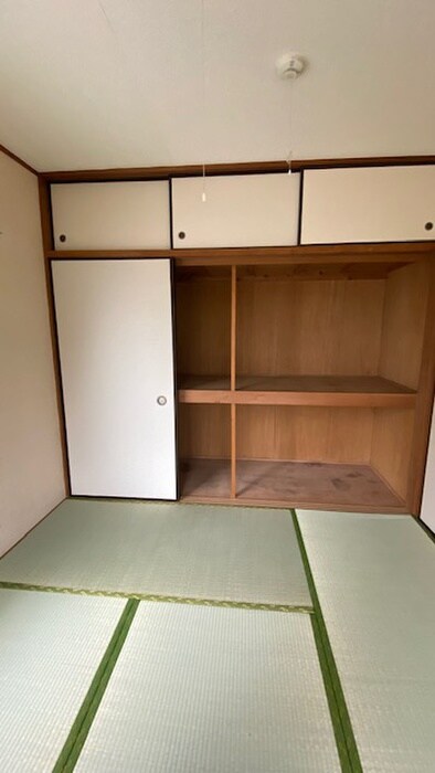 物件内観写真13　(収納)