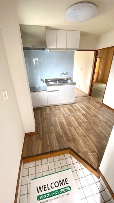 物件内観写真14　(玄関)