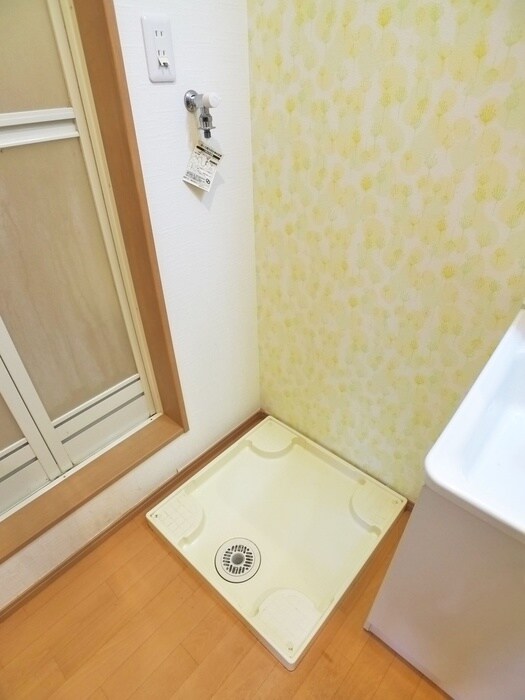 物件内観写真17　(洗濯機置場)