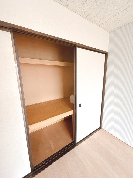 物件内観写真10　(収納)