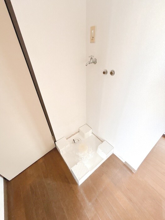 物件内観写真20　(洗濯機置場)