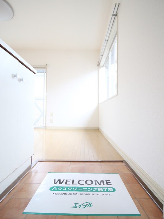 物件内観写真12　(玄関)