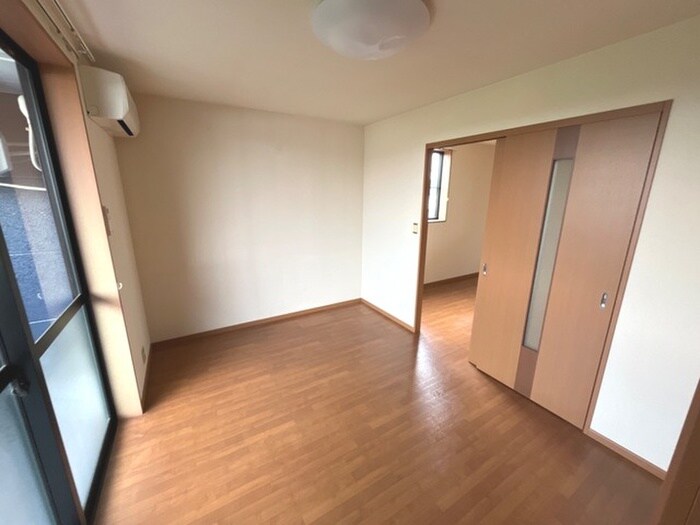 物件内観写真13　(居室)