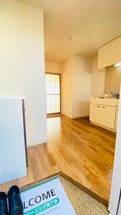 物件内観写真13　(玄関)