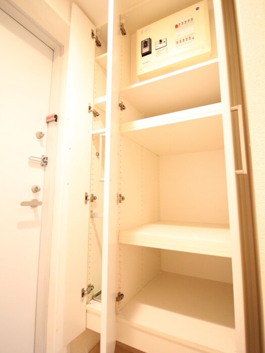 物件内観写真15　(靴箱)