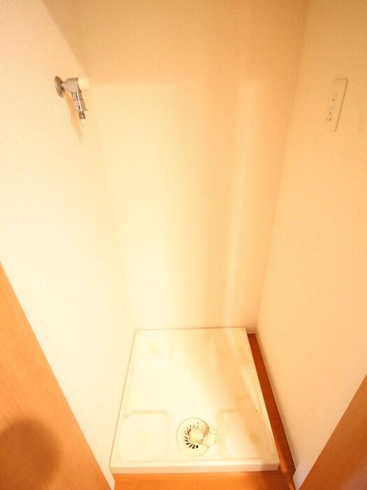 物件内観写真21　(洗濯機置場)