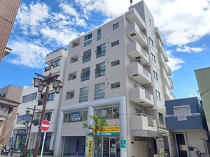 カーム壱番館2F外観写真