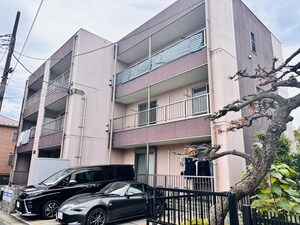 ｱﾝﾌﾟﾙｰﾙﾌｪｰﾙﾍﾞﾙﾂﾘｰⅢ外観写真