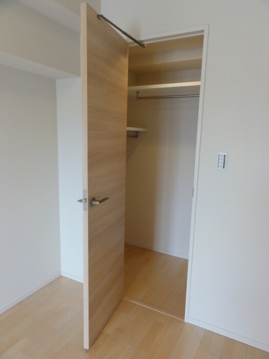 物件内観写真12　(収納)