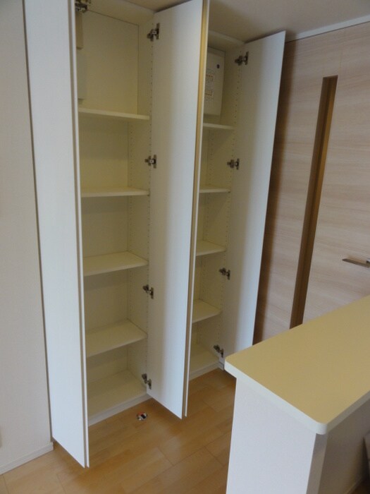 物件内観写真13　(居室)