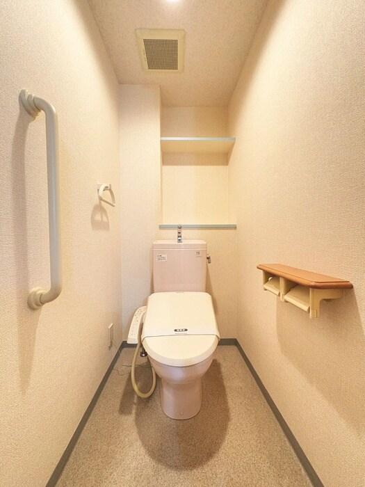 物件内観写真12　(トイレ)