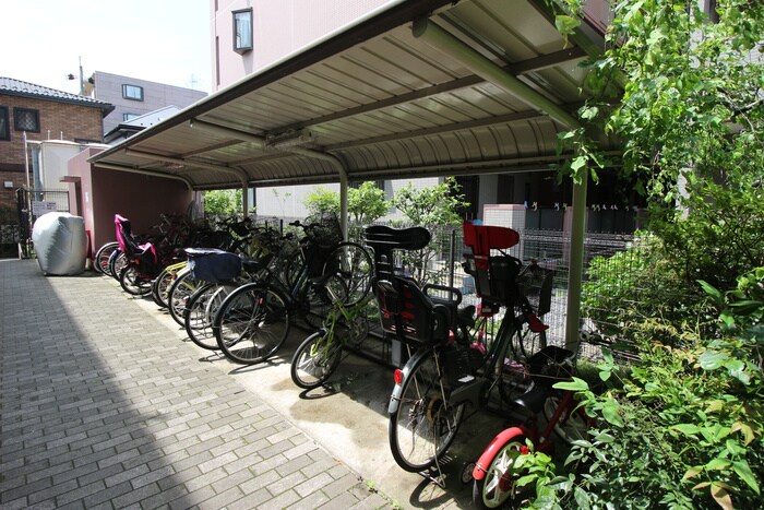 物件外観写真6　(駐輪場)