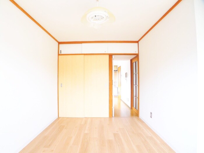 物件内観写真8　(居室)