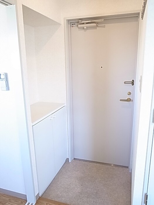 物件内観写真15　(玄関)